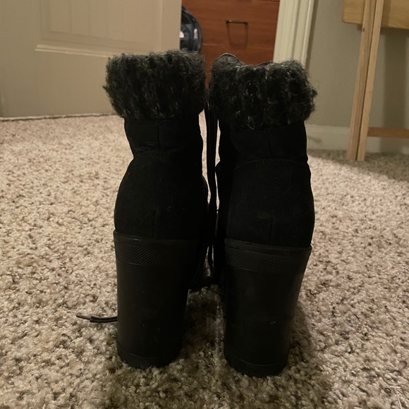 black platform boots! 🤗 - Picture 4 of 4